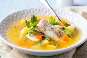 Fischsuppe mit Lauch, Möhre und Kohlrabi
