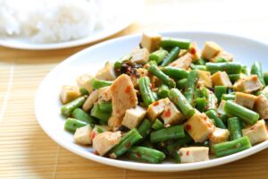 Grüne Bohnen und Tofu