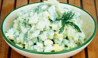 Kartoffelsalat mit Ei und Dill