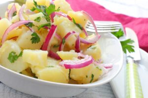 Kartoffelsalat mit Zwiebeln