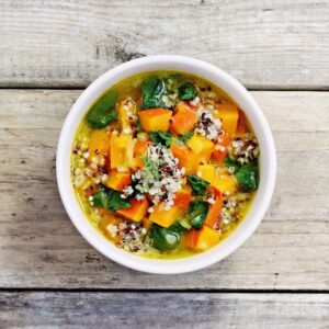 Kürbis-Curry mit Spinat und Quinoa