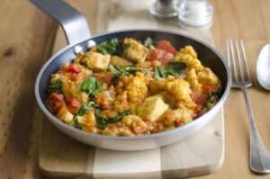 Puten-Blumenkohl-Curry mit Spinat