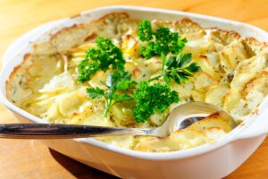 Kartoffelgratin mit veganem Mozzarella