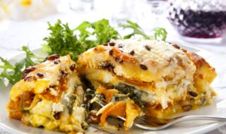 Privat: Vegetarische Lasagne mit Mangold, Zucchini und Feta